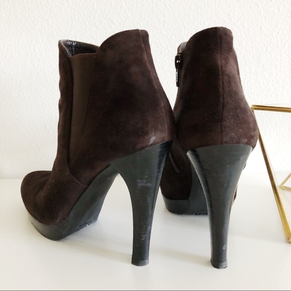 Stuart Weitzman Suede ankle booties - Picture 4 of 6